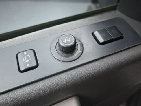 Used 2015 Ford F250 Lariat w/ Lariat Interior Package AWD/4WD image 17
