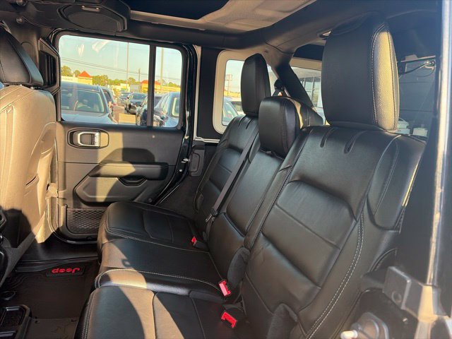 Used 2021 Jeep Wrangler Unlimited Sahara AWD/4WD image 13