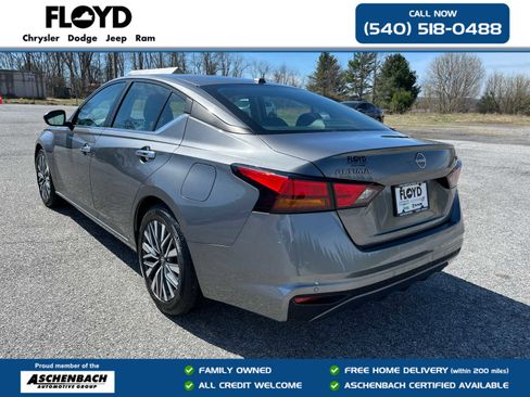 Used 2024 Nissan Altima 2.5 SV image 5