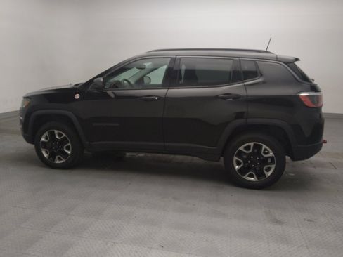 Used 2017 Jeep Compass Trailhawk w/ Leather Interior Group AWD/4WD image 3