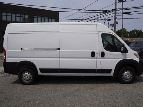 Used 2023 RAM ProMaster 2500 FWD image 8