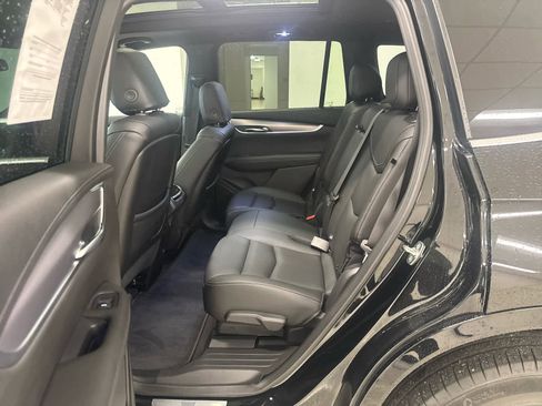 Used 2024 Cadillac XT6 Luxury image 17