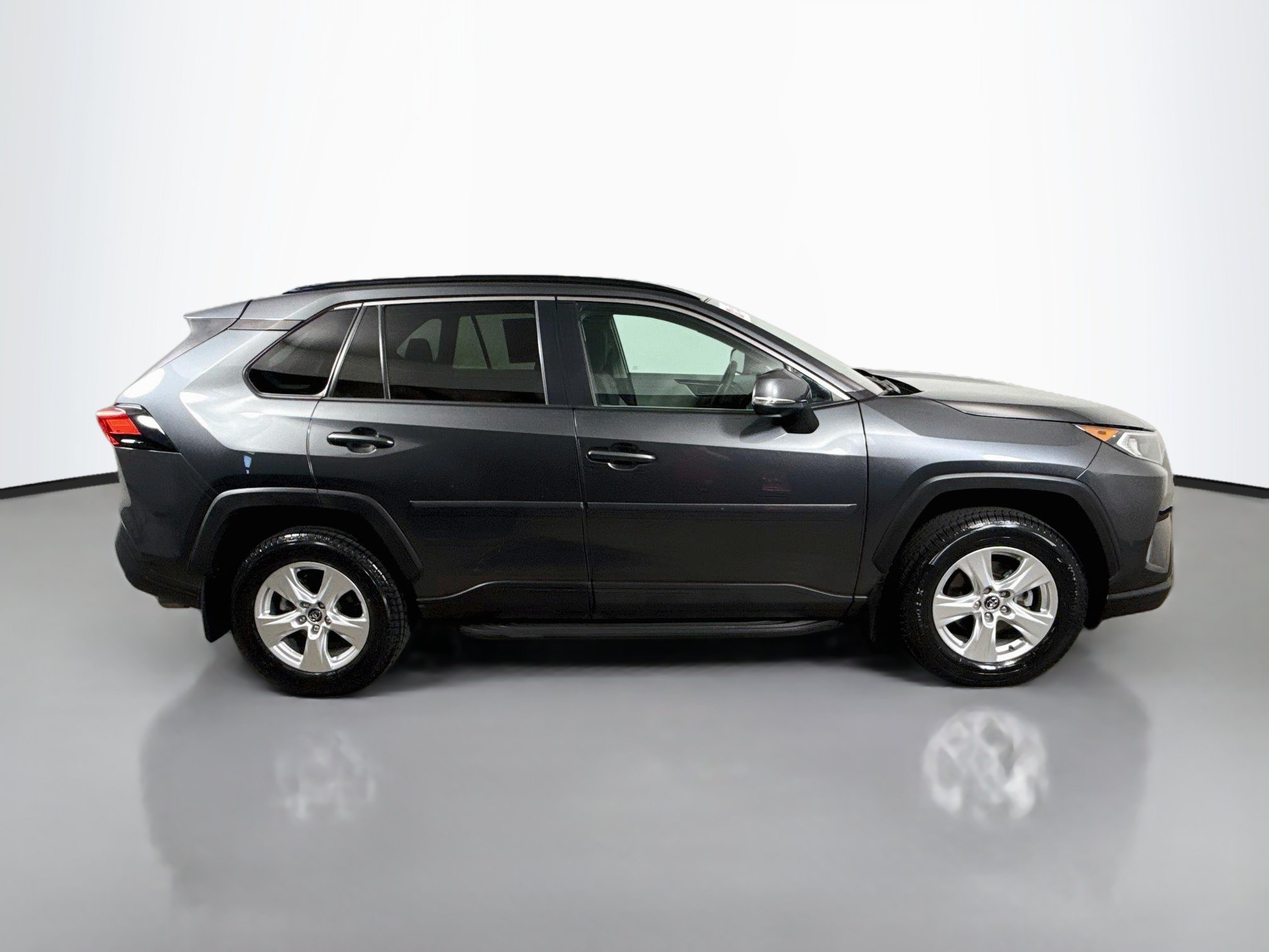 Certified 2020 Toyota RAV4 XLE w/ Convenience Package AWD/4WD image 8