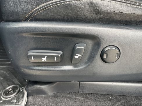 Used 2020 Toyota 4Runner Limited image 12