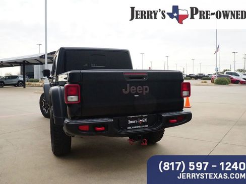 Used 2023 Jeep Gladiator Rubicon w/ Cold Weather Group AWD/4WD image 4