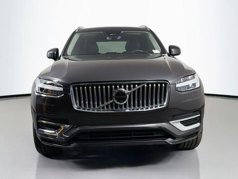 Used 2023 Volvo XC90 T8 Ultimate image 2