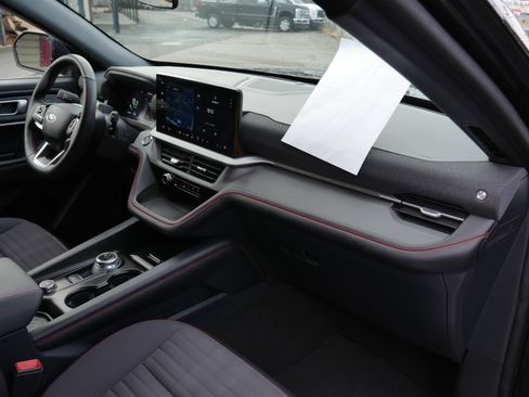 Certified 2025 Ford Explorer ST-Line w/ ST-Line Street Pack image 29