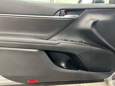 Used 2022 Toyota Camry SE image 20