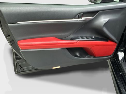 Used 2019 Toyota Camry XSE image 31