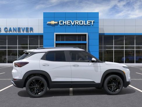 New 2026 Chevrolet TrailBlazer LT w/ Convenience Package FWD image 6