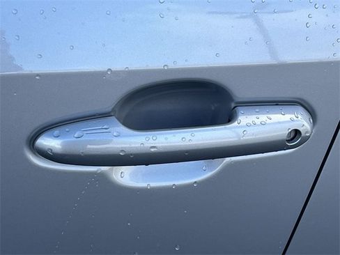 Used 2025 Toyota RAV4 XLE Premium image 43