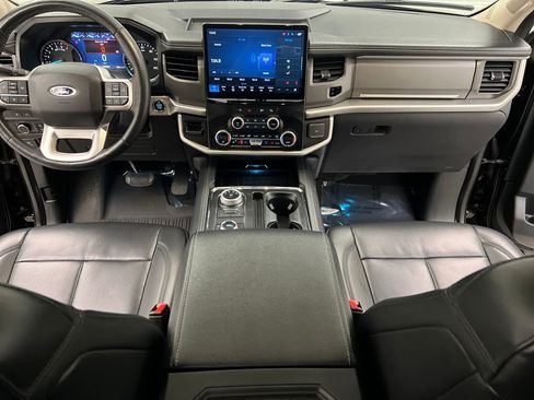 Used 2024 Ford Expedition XLT image 48