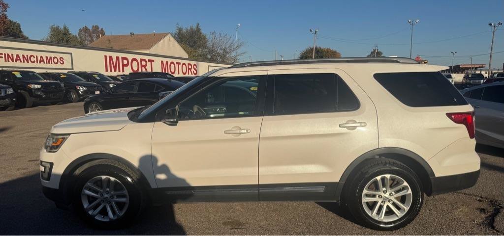 Used 2016 Ford Explorer XLT w/ Equipment Group 202A FWD image 5