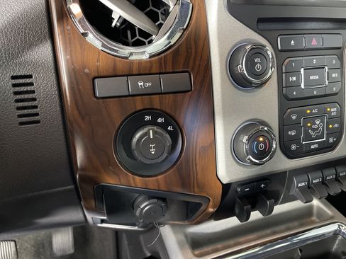Used 2013 Ford F250 Lariat w/ Lariat Ultimate Pkg AWD/4WD image 20