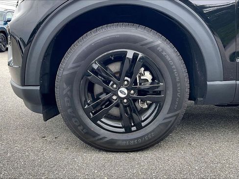 Used 2023 Ford Explorer XLT AWD/4WD image 7