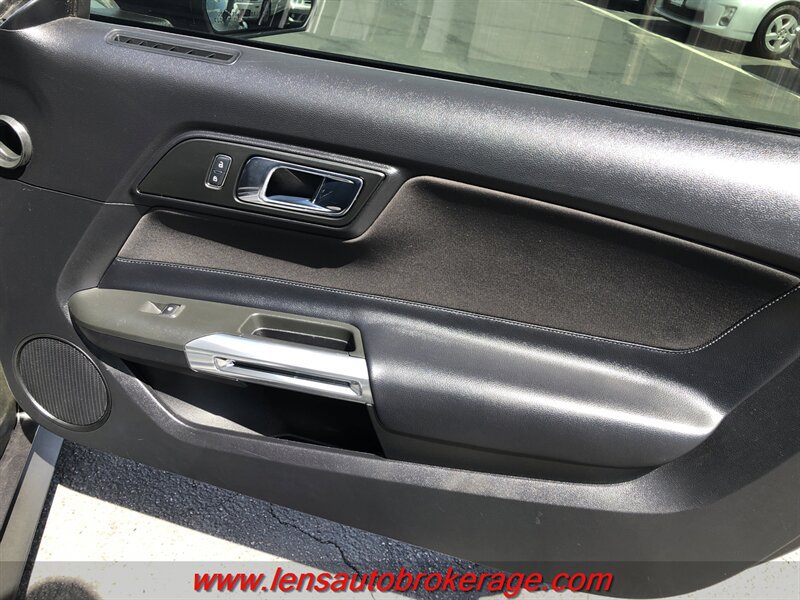Used 2016 Ford Mustang GT RWD image 17