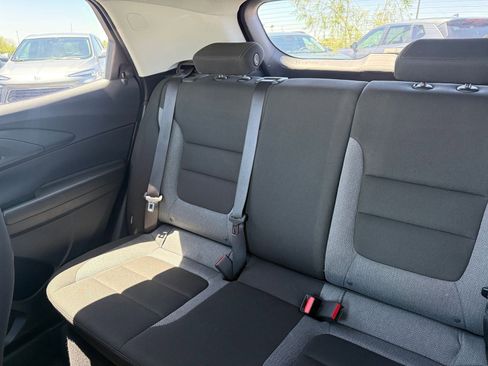 Used 2025 Chevrolet TrailBlazer LT FWD image 37