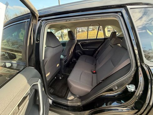 Used 2019 Toyota RAV4 LE w/ All Weather Liner Package image 19