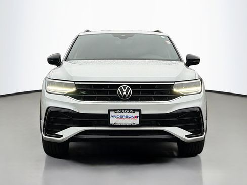Used 2023 Volkswagen Tiguan SE R-Line image 15