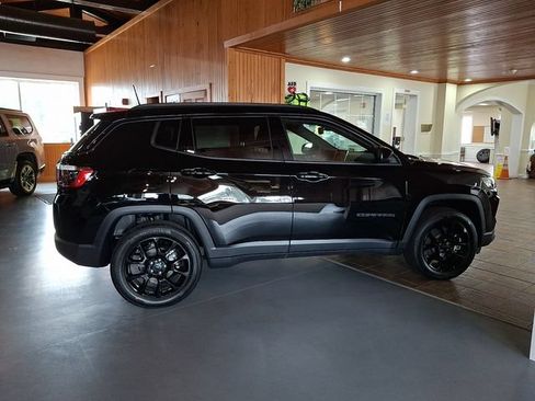 New 2026 Jeep Compass Latitude AWD/4WD image 8