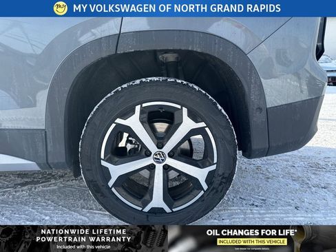 New 2026 Volkswagen Tiguan SE image 28