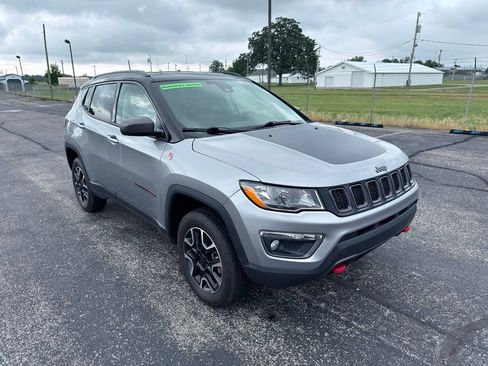 Used 2021 Jeep Compass Trailhawk AWD/4WD image 10