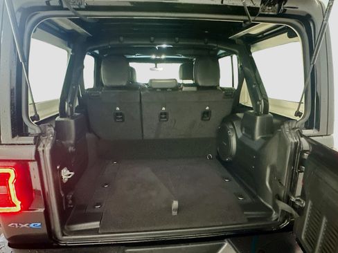 Used 2023 Jeep Wrangler Unlimited Rubicon 4xe w/ Steel Bumper Group image 30