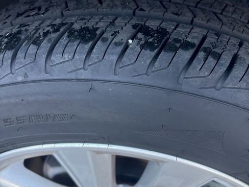 Used 2024 Toyota Corolla SE w/ SE Package image 2