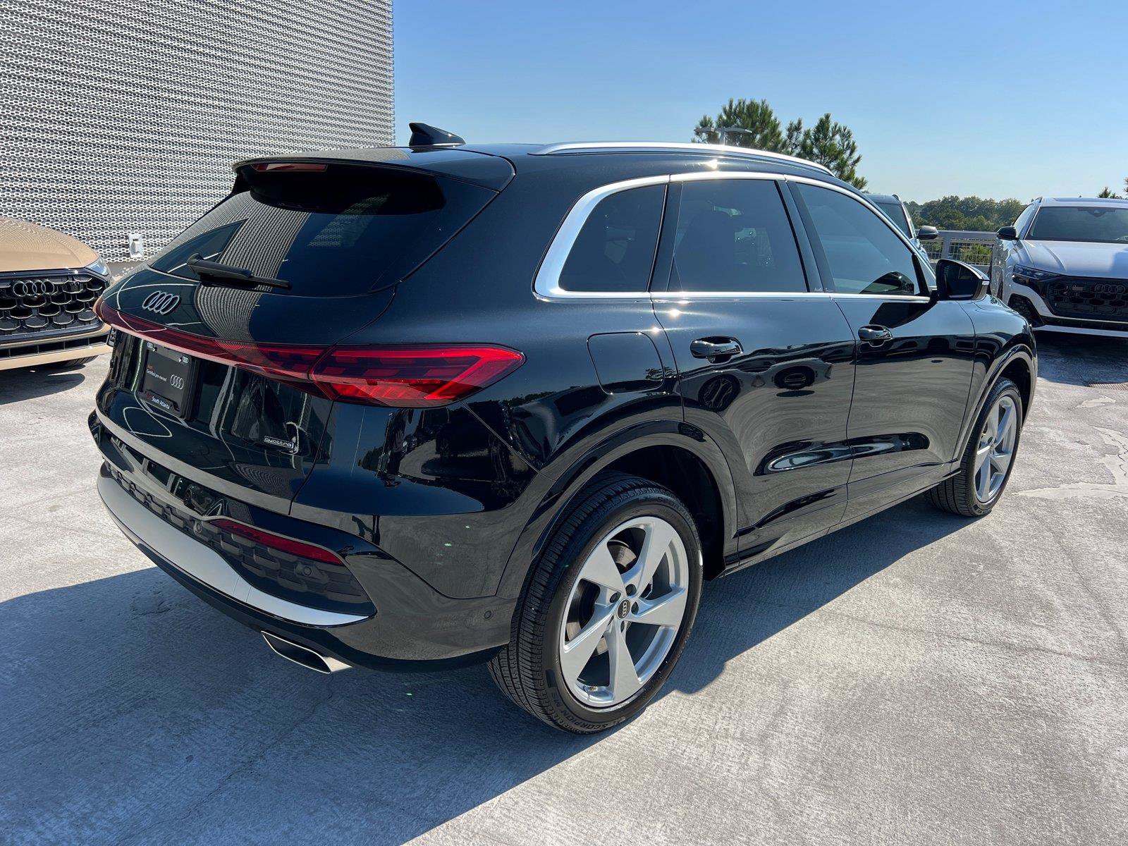 Used 2025 Audi Q5 Premium Plus AWD/4WD image 5