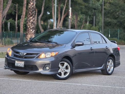 Used 2011 Toyota Corolla S image 23