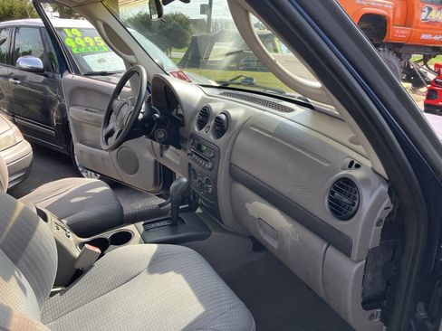 Used 2002 Jeep Liberty Sport AWD/4WD image 23