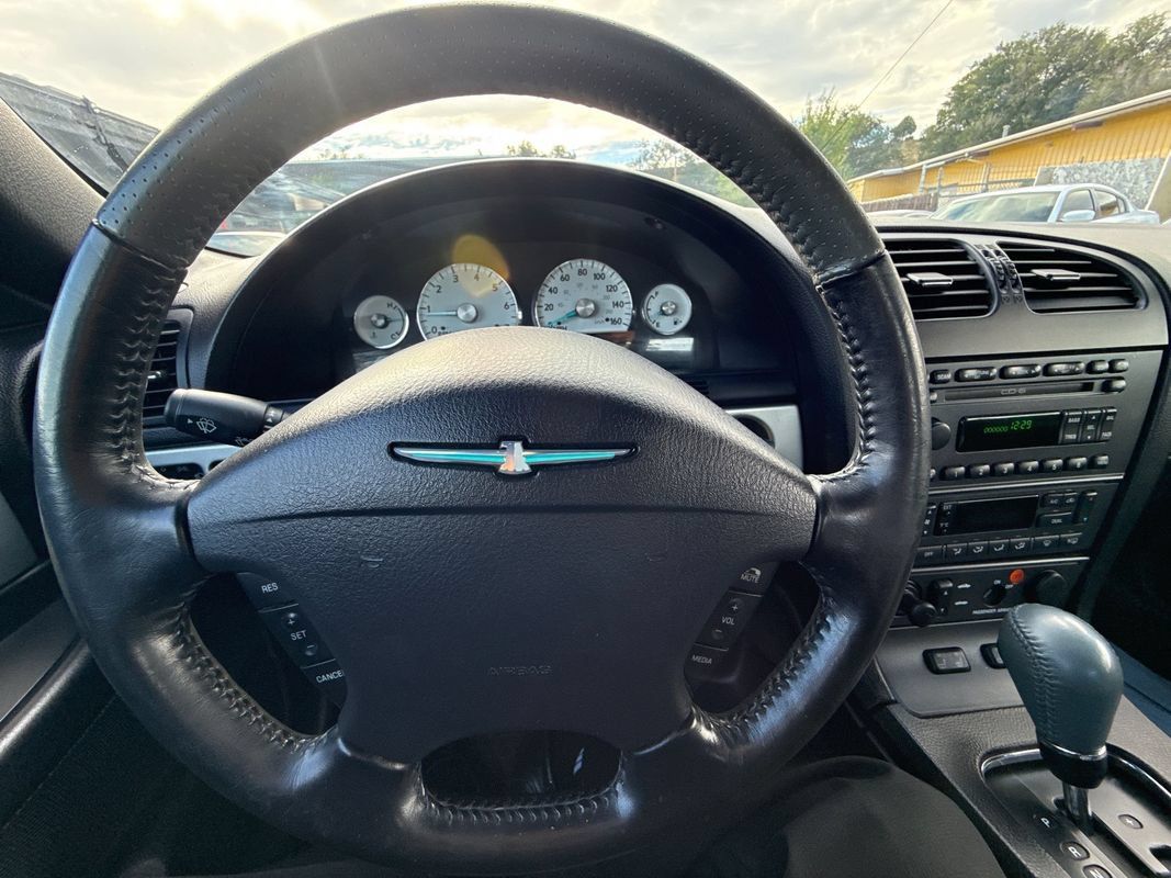 Used 2005 Ford Thunderbird RWD image 14
