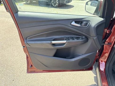 Used 2014 Ford Escape Titanium w/ Equipment Group 401A AWD/4WD image 13