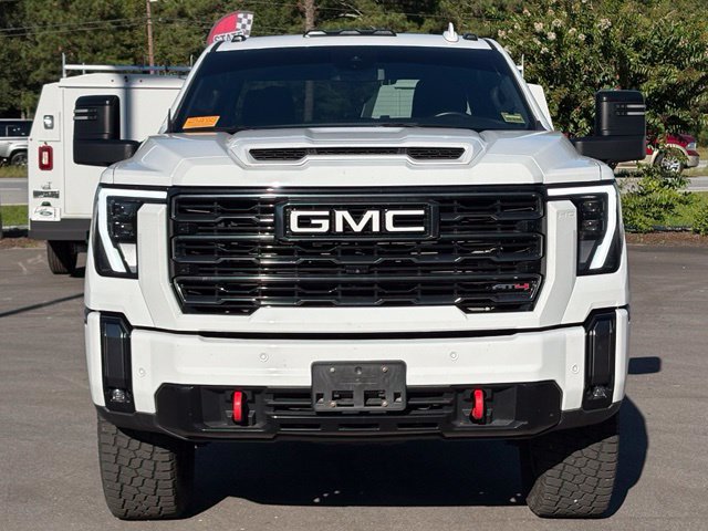 Used 2024 GMC Sierra 2500 AT4 AWD/4WD image 8