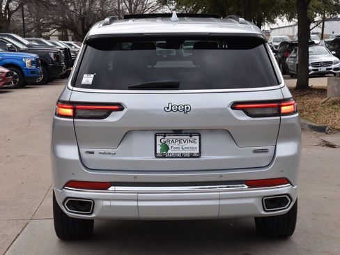 Used 2022 Jeep Grand Cherokee L Overland image 9