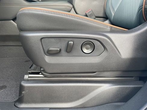 New 2026 GMC Yukon AT4 w/ AT4 Premium Plus Package image 11