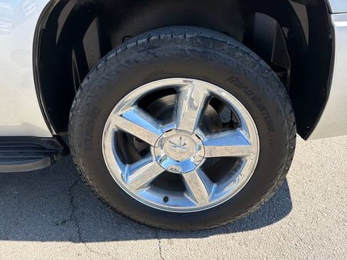 Used 2012 Chevrolet Tahoe LTZ AWD/4WD image 31
