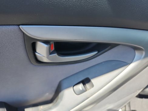 Used 2015 Hyundai Elantra SE w/ Option Group 02 FWD image 15
