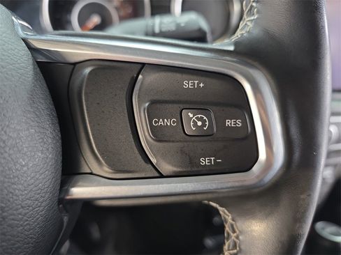 Used 2022 Jeep Gladiator Overland w/ Popular Equipment Package image 17