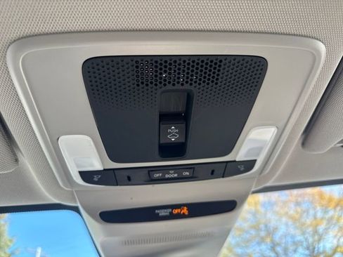 Certified 2023 Honda HR-V EX-L image 38