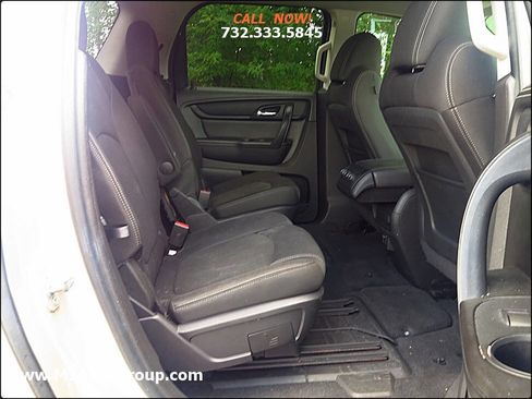 Used 2015 GMC Acadia SLE image 10
