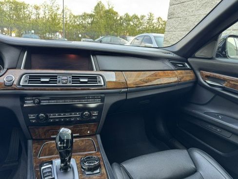 Used 2015 BMW 750Li xDrive w/ M Sport Edition AWD/4WD image 36