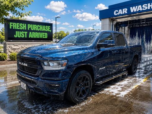 Used 2023 RAM 1500 Laramie AWD/4WD image 1