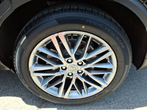 Used 2023 Acura MDX SH-AWD w/ Advance Package image 9