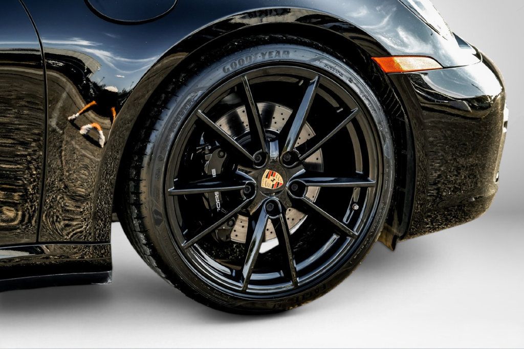Used 2020 Porsche 911 Carrera 4S AWD/4WD image 40