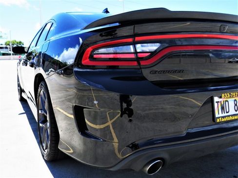 Used 2019 Dodge Charger R/T w/ Plus Group RWD image 5