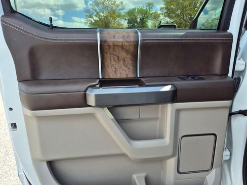 Used 2020 Ford F150 Limited w/ Trailer Tow Package image 13