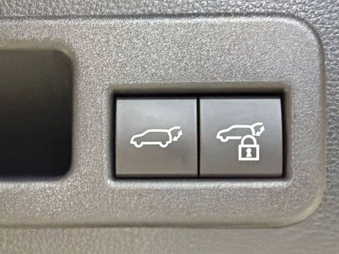 Used 2025 Toyota 4Runner Trailhunter AWD/4WD image 19