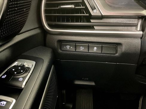 Used 2024 Kia Telluride LX FWD image 15