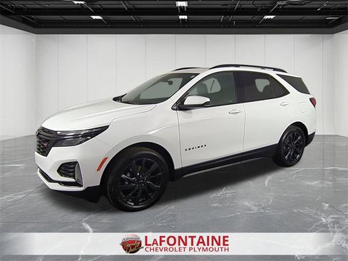 Certified 2024 Chevrolet Equinox RS w/ LPO, Floor Liner Package image 6